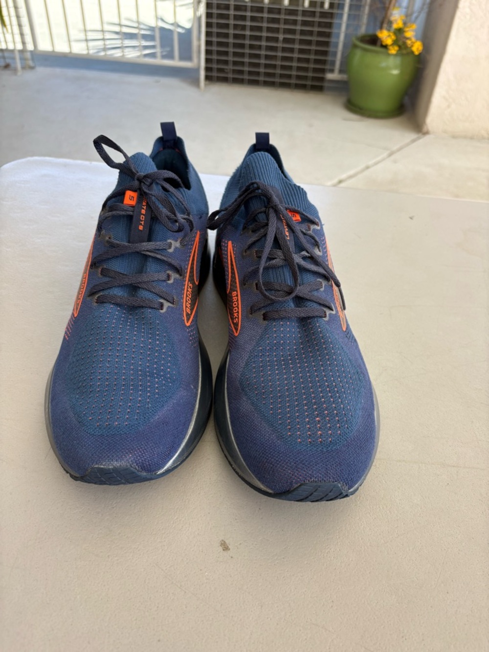 Brooks Levitate 5 GTS Men's Athletic Shoes - Navy with Orange Trim